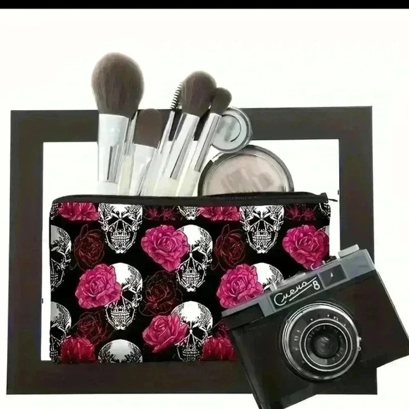 Skulls And Flowers Pattern Cosmetic Bag Makeup Bag - Picture 3 of 6